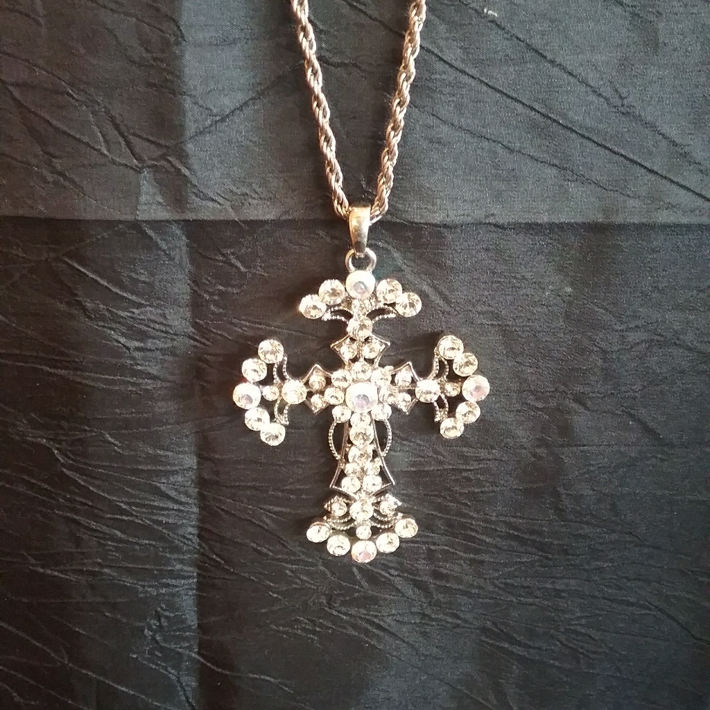 Beautiful Rhinestone Cross On Silver Chain 16$